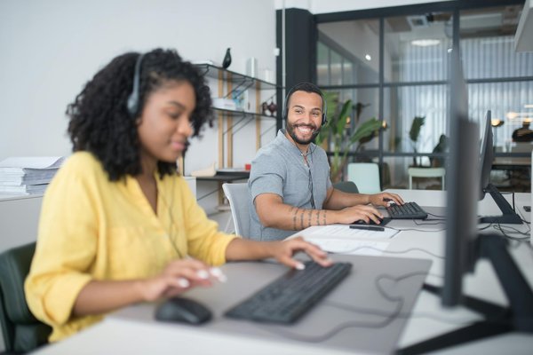 Sécurité physique vs sécurité informatique en entreprise : Comprendre les distinctions cruciales